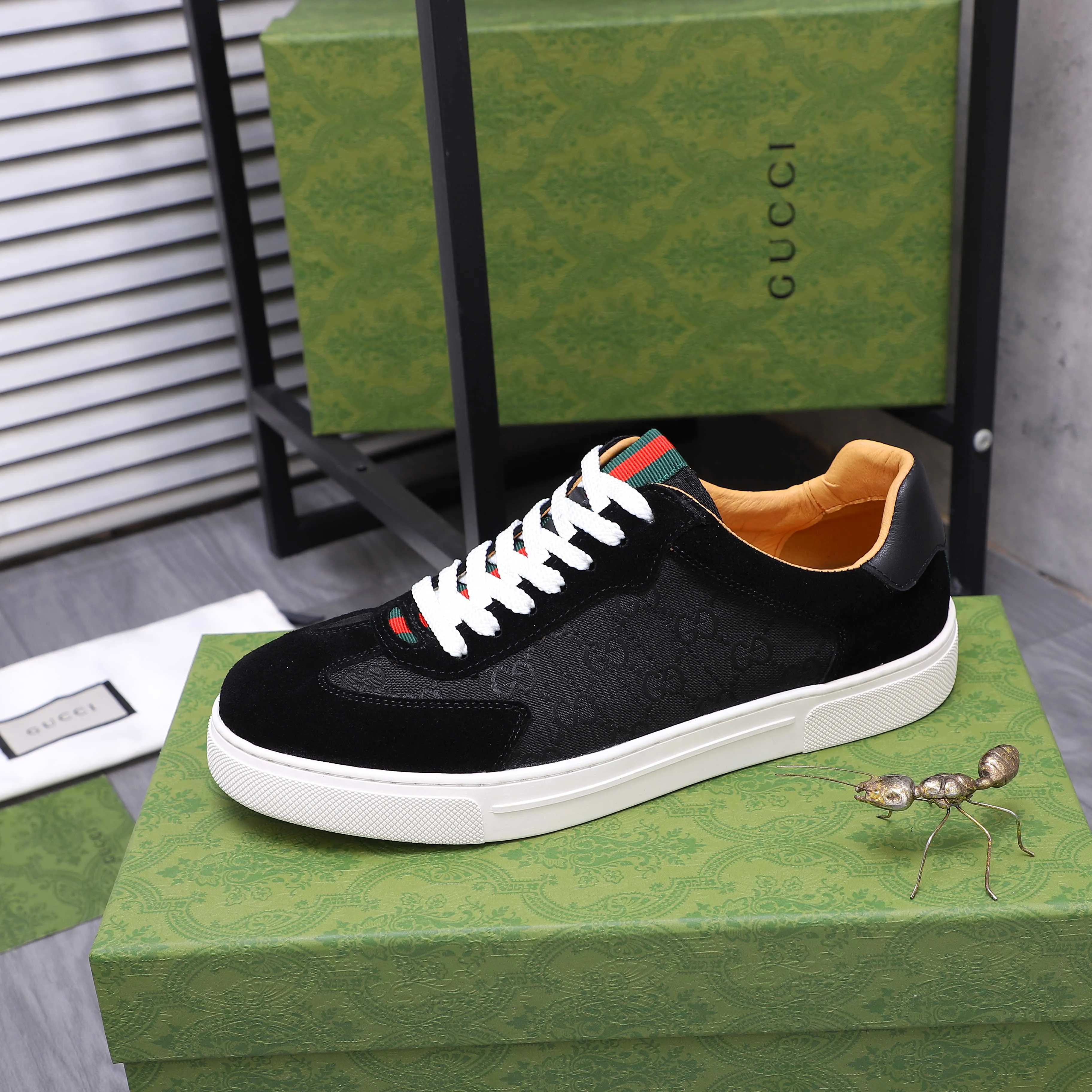 Men's shoes 💰p400 Product trademark: GUCCI "Gucci" casual lace-up men's shoes Regular size: 38-45 (45 is custom-made and non-returnable) Product materials: Selected classic woven stitching frosted cowhide upper, pigskin lining, original rubber outsole